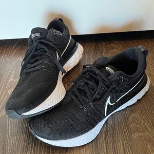 Nike React Infinity Flyknit Women’s Running Shoes